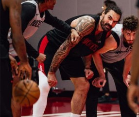 场均21+12+5！申京改打新位置？火箭队斯通摊牌，双塔战术获支持